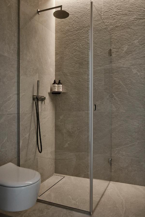 Runo Hotel Porvoo Exterior photo A shower with a shower door