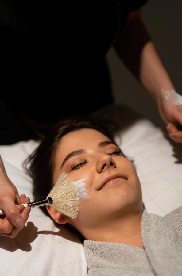 Runo Hotel Porvoo Exterior photo A woman receiving a facial